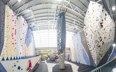Guía Completa de Escalada Indoor: Del Principiante al Experto en el Rocódromo