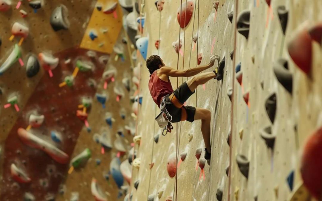 ¿Qué es la escalada indoor? Guía para para principiantes