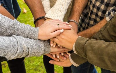 Tips para organizar un día de escalada al aire libre con amigos