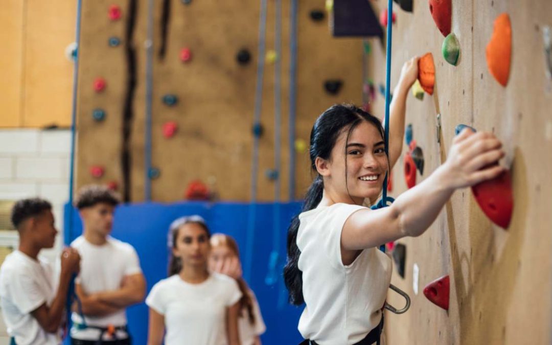 Guía completa de equipo para escalada: desde lo básico hasta lo avanzado